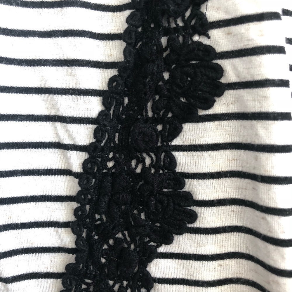 Francesca’s Top - Picture 2 of 2